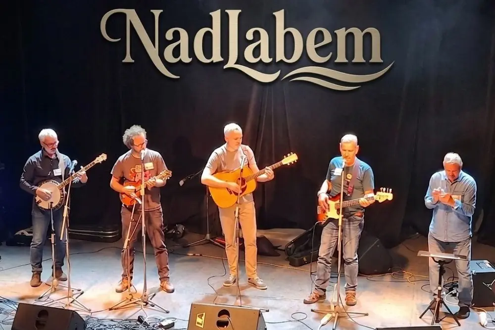 Koncert skupiny NadLabem v Caffé Říp — Kulturní dům Říp, Roudnice nad Labem