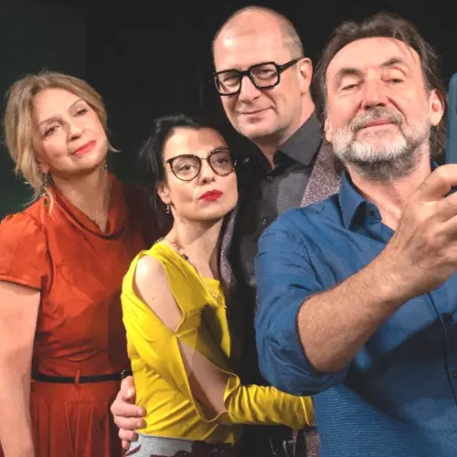 Ложь — Městský dům kultury, Карвина