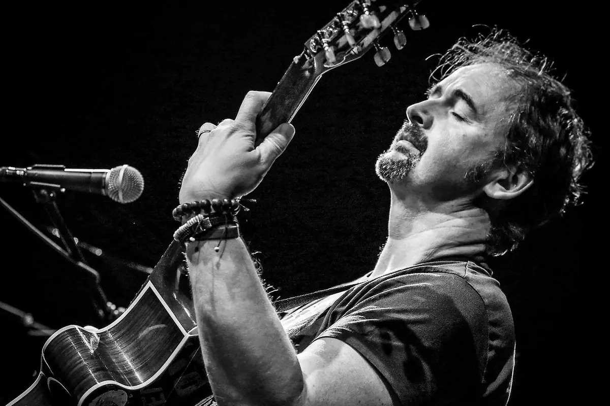 Norbi Kovács - Konzert mit Projektion von Norbis Fotografien — Malostranská Beseda, Prag