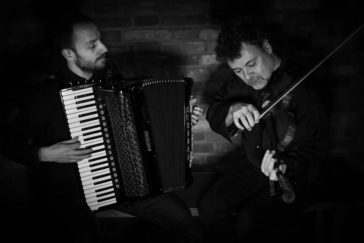 Jedlinský & Fischer duo — Malostranská beseda, Praha