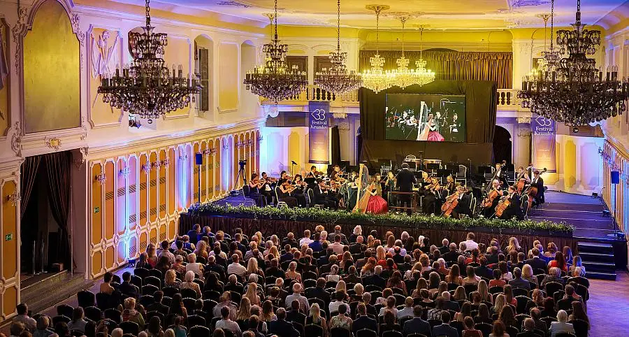 Junge Talente: Klánský & Chopin | Krumlov Festival — Informationszentrum Český Krumlov, Český Krumlov