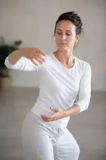 Faszien-Bewusstsein und Dialog mit der Schwerkraft in Qigong und Taiji