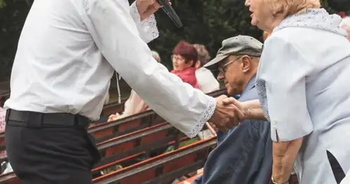 Solange wir singen: Komm mit Oma und Opa in die Gärten