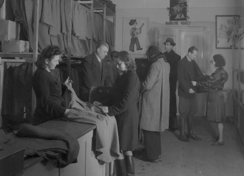 POKOUTNÍ KRUH PRÁCHEŇSKÉ VLASTIVĚDY – KDE JE SIMON, TAM JE TEXTIL — Kino Volyně, Volyně