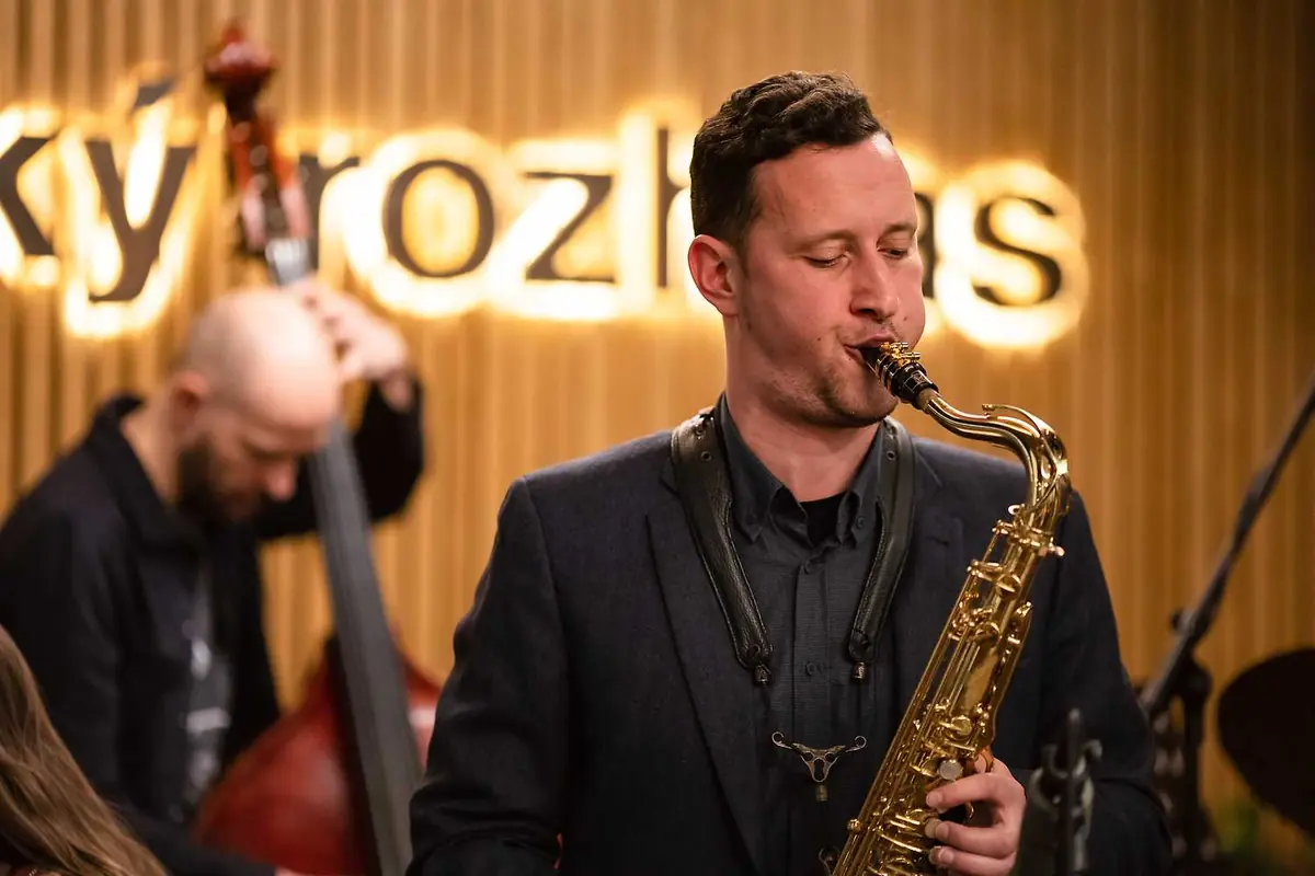 Jazz-Dialog: Jan Kyncl & Vojtěch Procházka — Bei der alten Dame Jazz & Cocktail Club, Prag