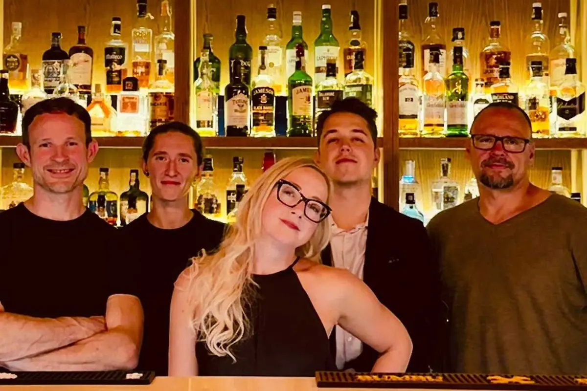 VV Brasil + Alice Bauer — Bei der alten Dame Jazz & Cocktail Club, Prag