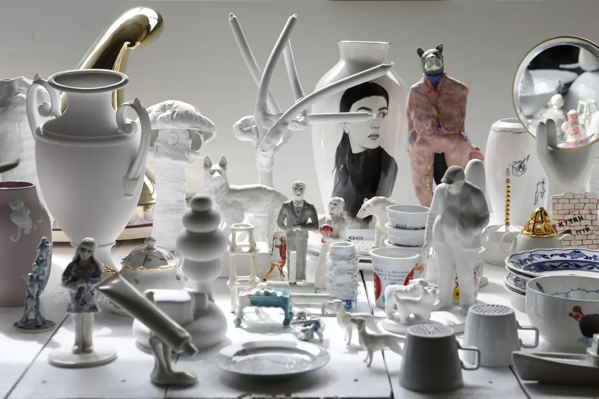 Vases — Artium, Prague