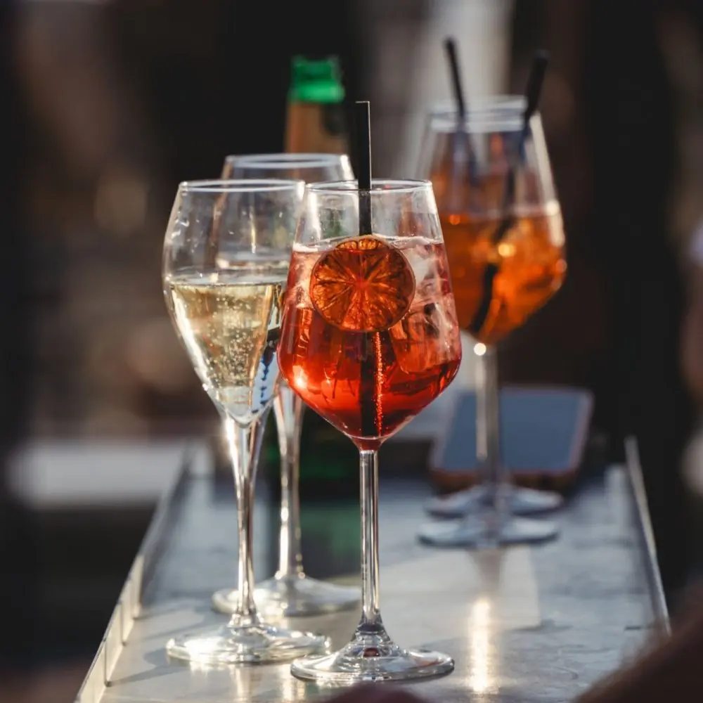 TLG CLB: Sunset with a Drink in Hand — Telegraph, Olomouc