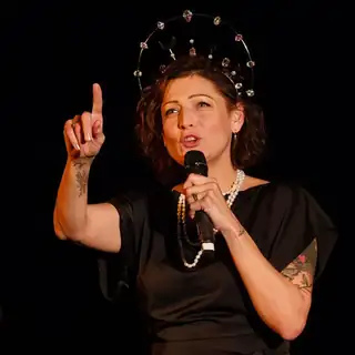 Adéla Elbel - Trojjediná