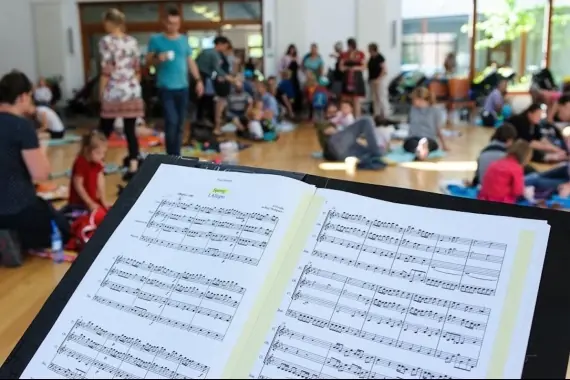 Filharmonisté (s dětmi od 0 do 3 let) — Novoměstská radnice, p.o., Praha