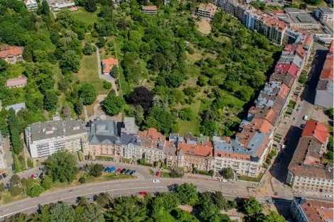 Behind the Villas in Cerné Pole — Vila Löw-Beer, Brno