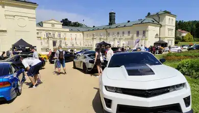 CAR CULT SHOW at Kynžvart Castle