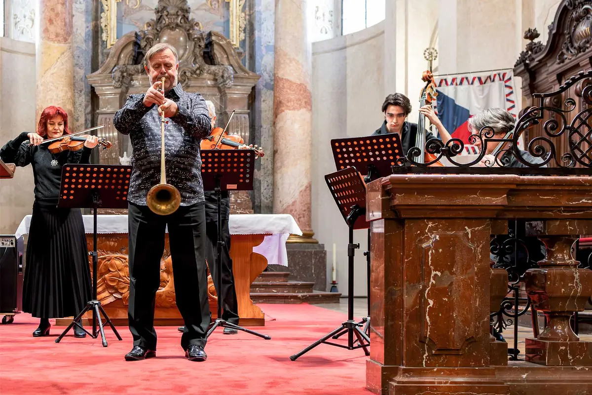 Klassische, Film- und Populärmusik — Kirche des Heiligen Nikolaus, Prag