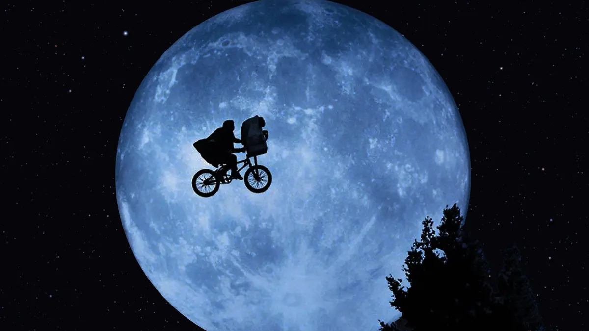 E.T. the Extra-Terrestrial — Letní kino Dlabačov, Prague