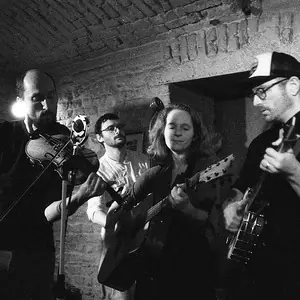 Table Mountain String Band — Kafe nůžky papír, Praha