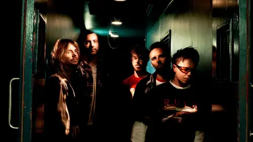 Nothing But Thieves — The Stray Dogs World Tour