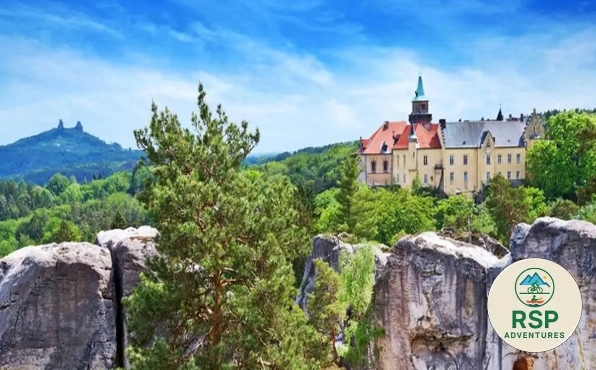 Bohemian Paradise: Castles, Rock Cities & Breathtaking Viewpoints — Praha hlavní nádraží, Prague