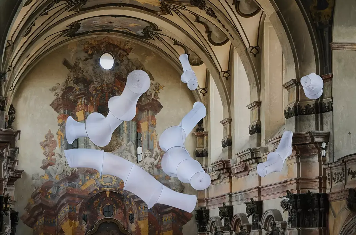 Site-specific výstava – Kraj bez kraje — kostel Zvěstování Panny Marie, Litoměřice