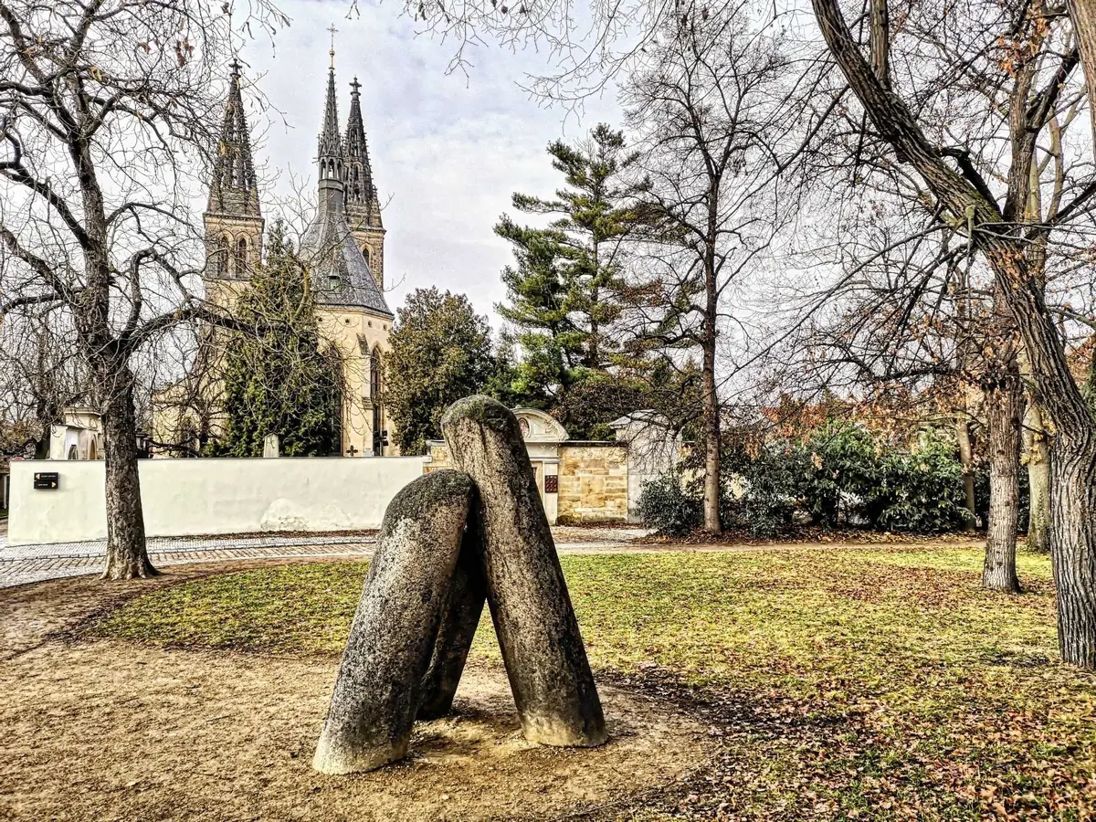 Vyšehrad – na skále hrad — Táborská brána, Praha