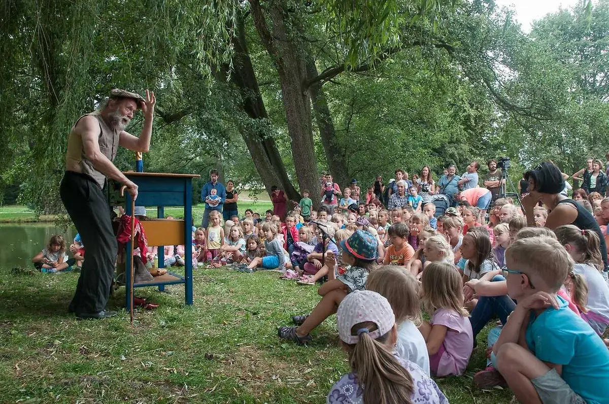 Divadelní společnost Kejklíř: Kejklíř — Památník Antonína Dvořáka, Vysoká u Příbrami