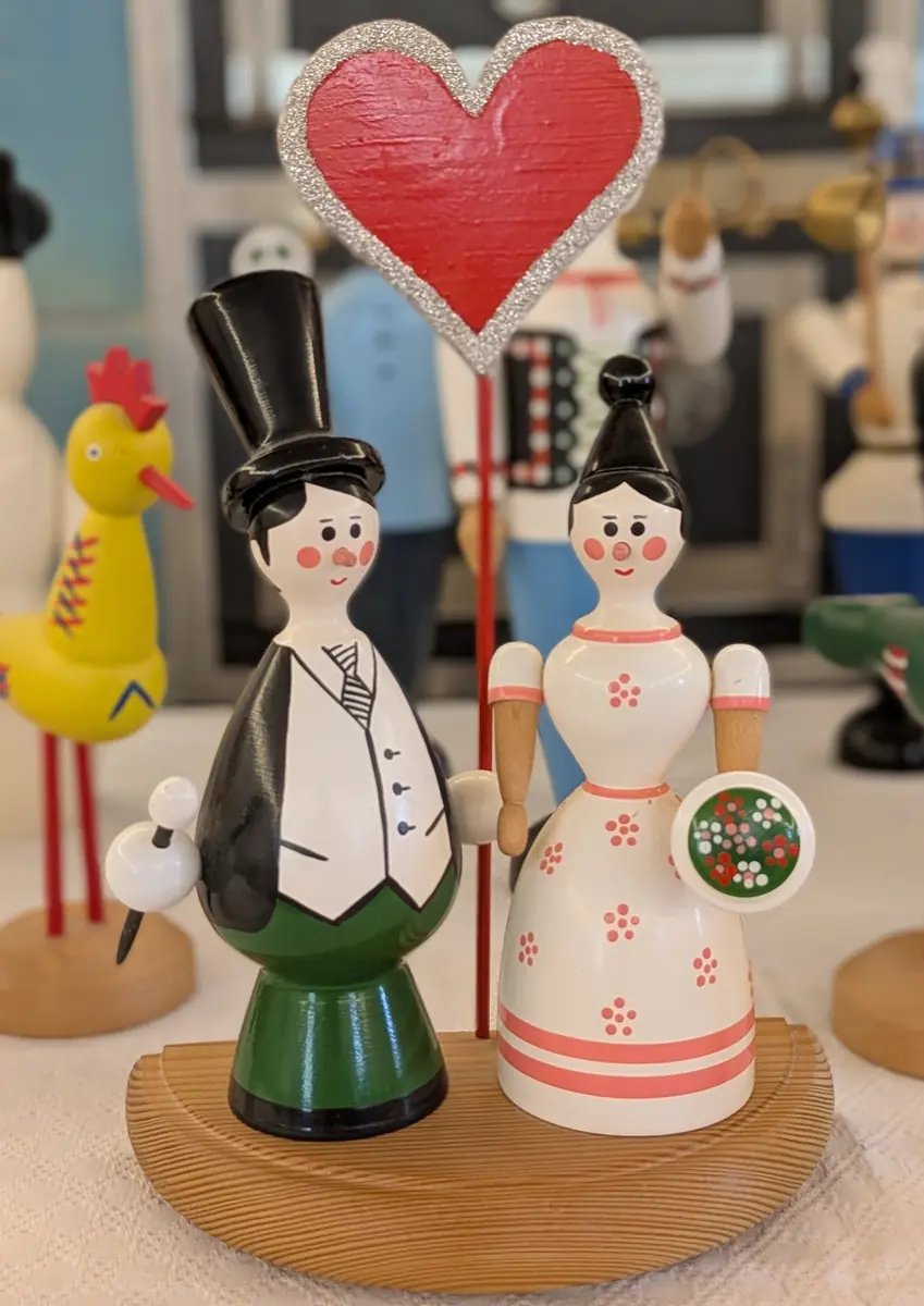 Painting Turned Wooden Toys — Šmeralův statek, Třebíč