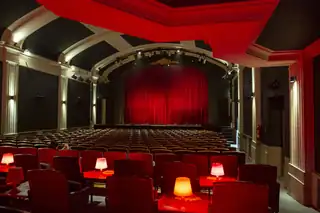 Eröffnung der 7. Saison des Theaters BRAVO!