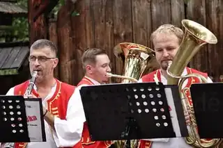 Грала музика