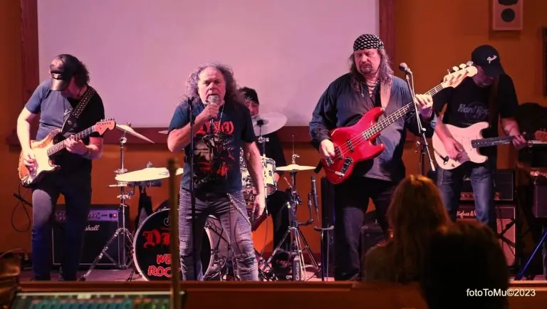 Dio tribute band (feat. Jarda Bartoň) — Стара м'ясна, Кромеріж