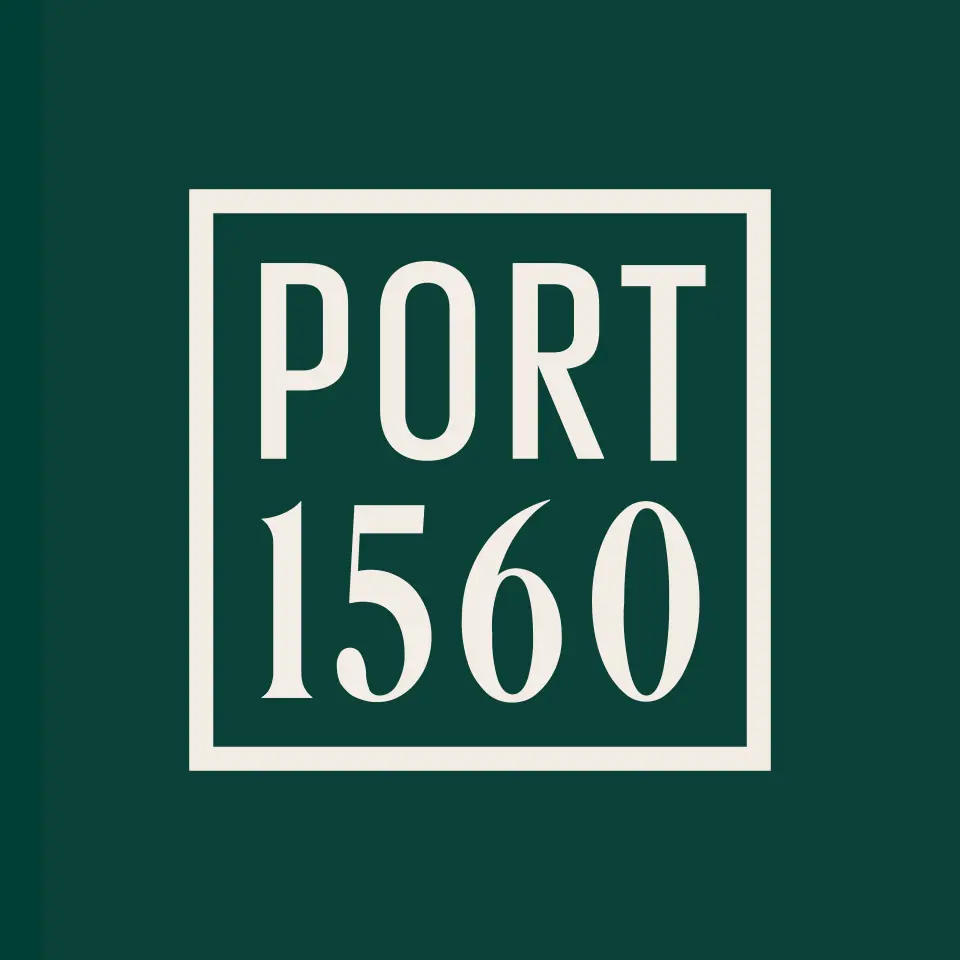 Larva — Port 1560, Český Krumlov