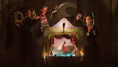 Dinopera — Hrad Točník – nádvoří, Točník