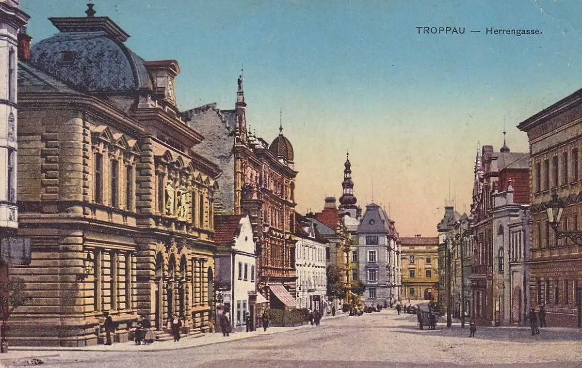 Proměny opavských ulic – Panská ulice/Masarykova třída — Obecní dům, Opava