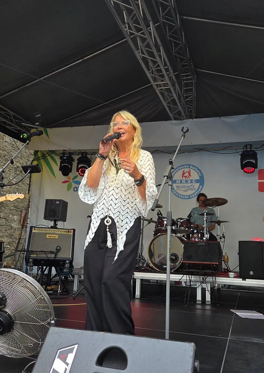 Iva Hajnová Band, LaK na duši — Kaštan - Scéna Unijazzu, Praha