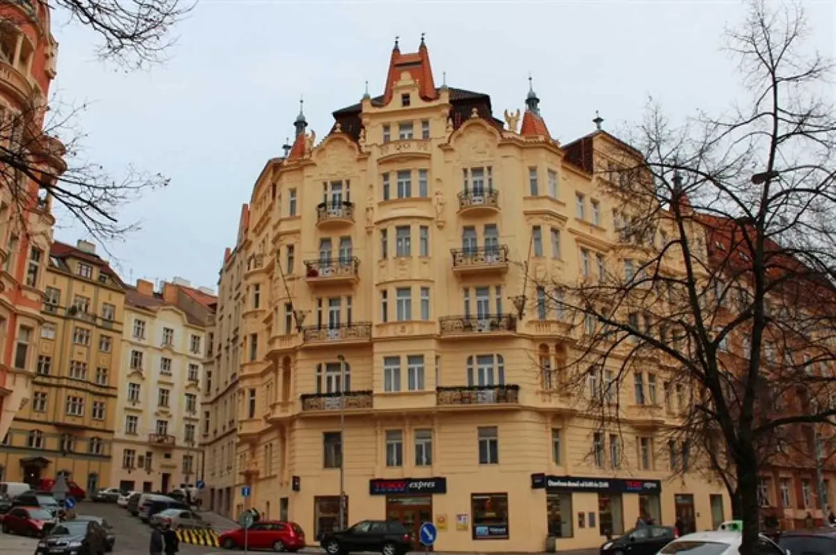 Пражский Париж во Вршовицах — Zastávka Na Míčánkách, Прага