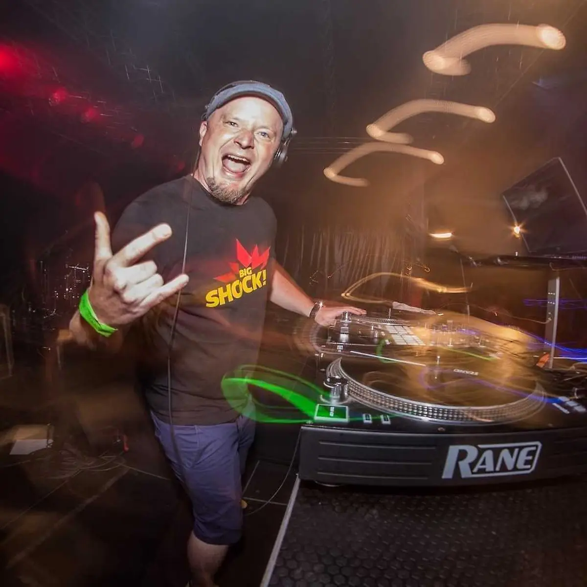 DNB Fire & Deep Beat Avantgarde — Cross Club, Prag