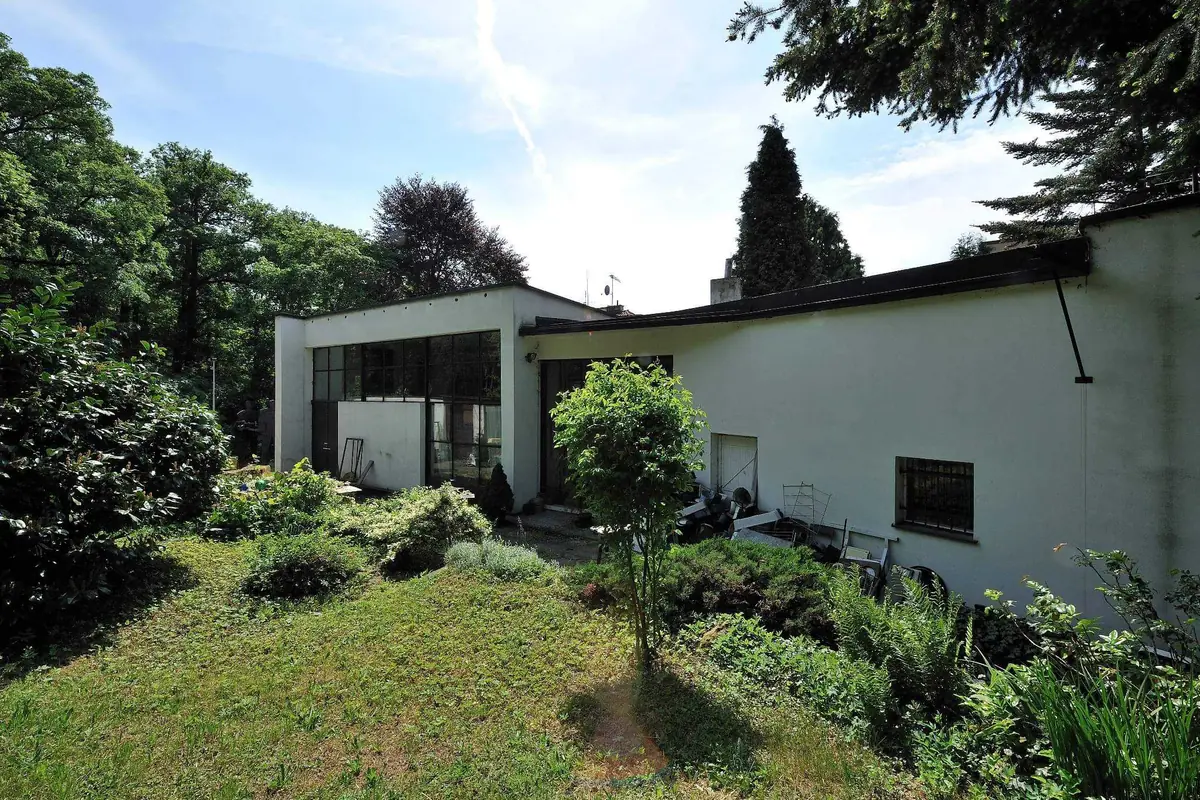 Führung durch das Bildhauer-Atelier der Eheleute Janouškovi — Bildhauerwerkstatt Vladimír und Věra Janouškových, Prag