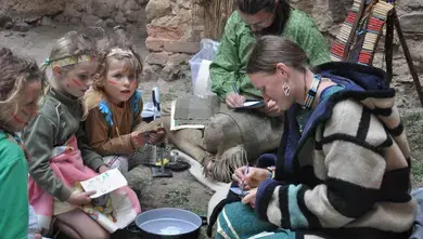 Indians at Točník — Hrad Točník – nádvoří, Točník
