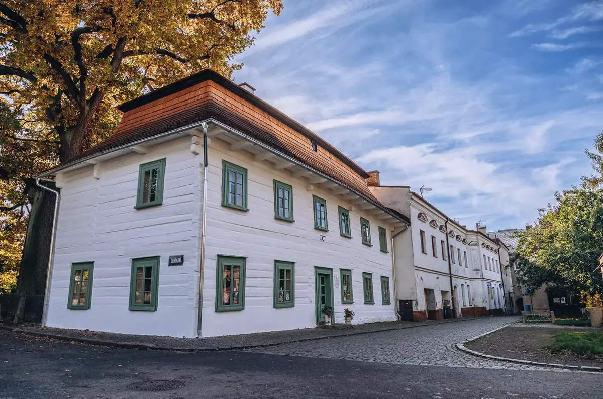Dřevěnka o pouti – dílny Muzea Náchodska — Stará škola Dřevěnka, Police nad Metují