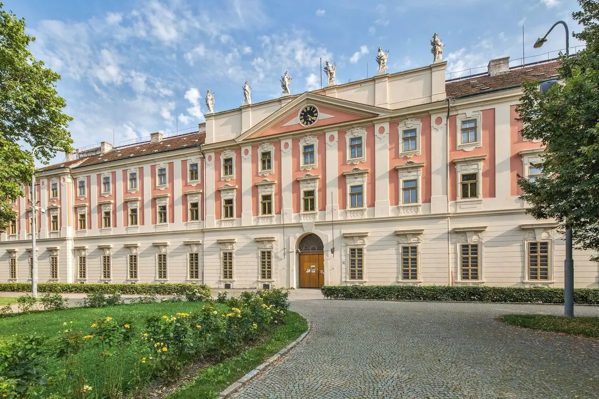 Прощальний день відкритих дверей в Інвалідовні — Invalidovna, Прага
