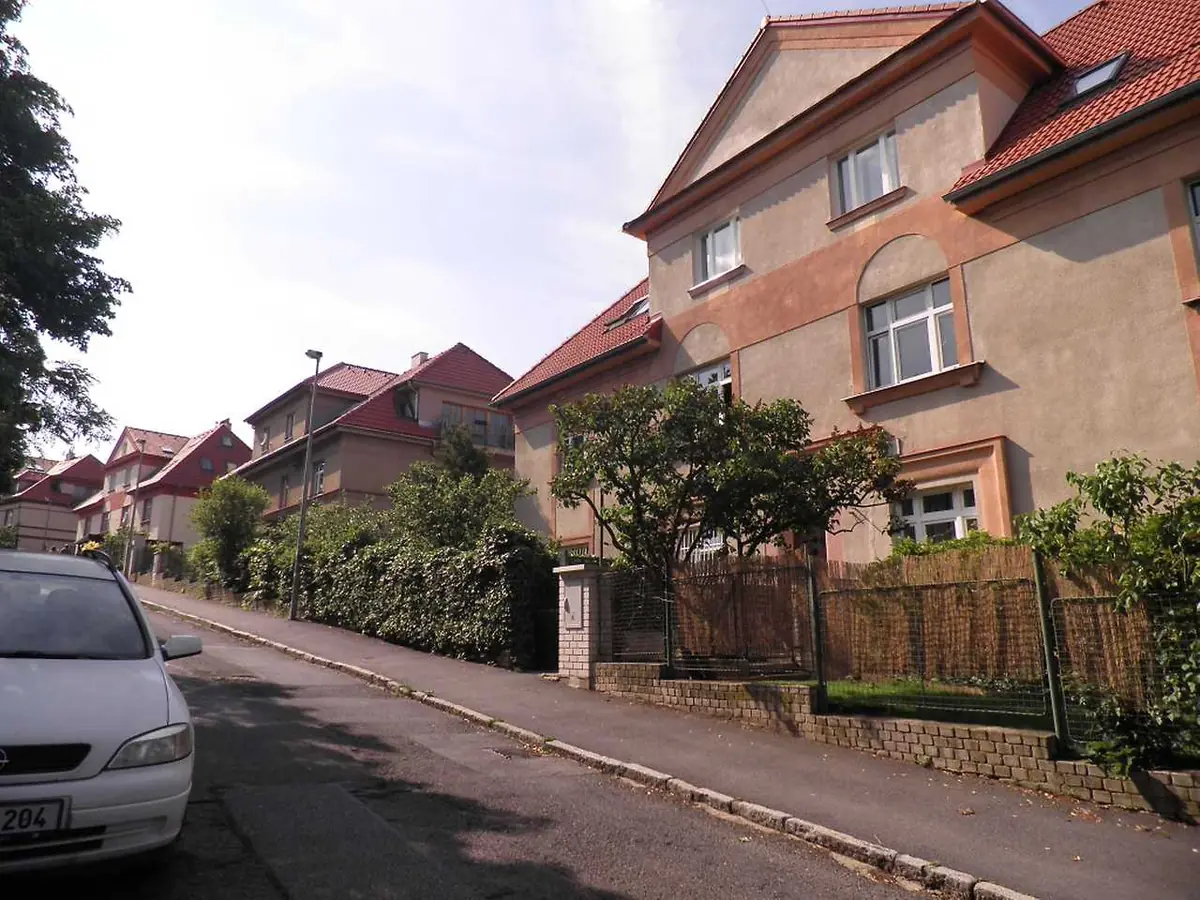 Z Cibulky až na Plzeňskou — Různá místa v Praze, Praha