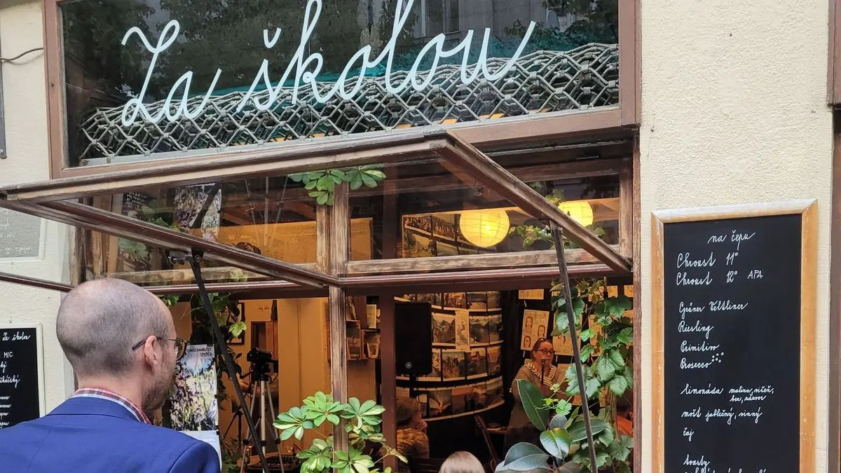 Open Mic prázdninová Poezie Za školou č. 4 (poslední) — Klub Za školou, Praha