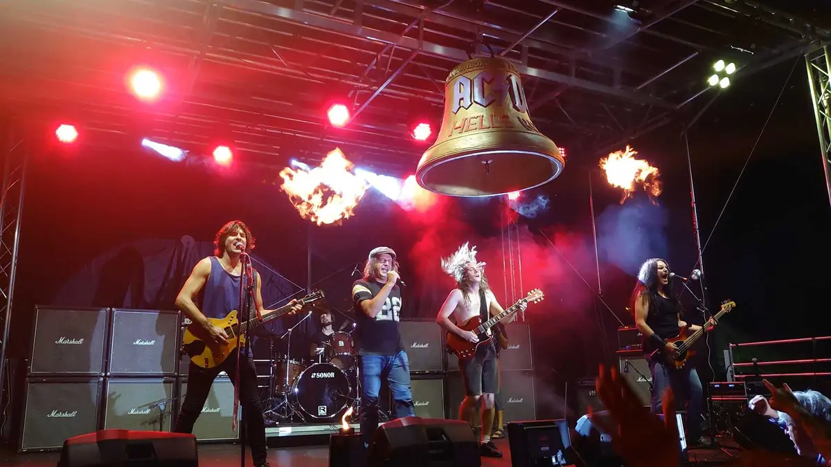 AC/DC Tribute Pardubice — Metro Music Bar, Brno