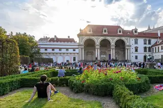 FOK im Valdštejnský-Garten
