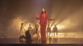 Činoherní studio: Válka s mloky
