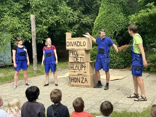 Divadlo MáMe – Hloupý Honza není blbý — Kaštan - Scéna Unijazzu, Praha