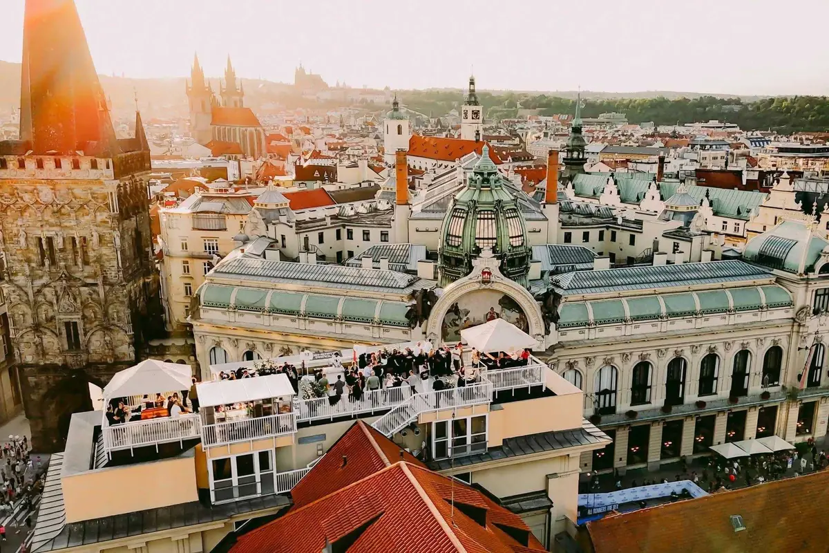 Rooftop Rave: Golpe + Kobøv + інші — Sky Lounge 360, Прага