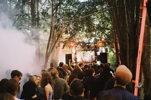 KOMIKS Garden Rave: John Talabot & DJ THC – Day & Night