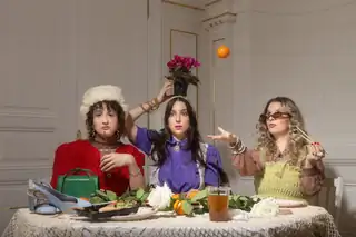 Vosto5 + God Save the Drama Queen: Stand'artní klima