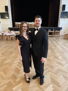 Eröffnung von Tanzkursen für Ehepaare und Tanzpartner