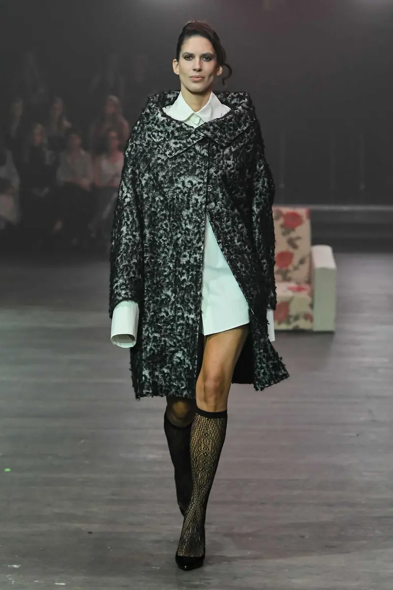 MBPFW SS27: Томаш Вишньовський + Ательє дизайну одягу та взуття - UMPRUM — SaSazu, Прага