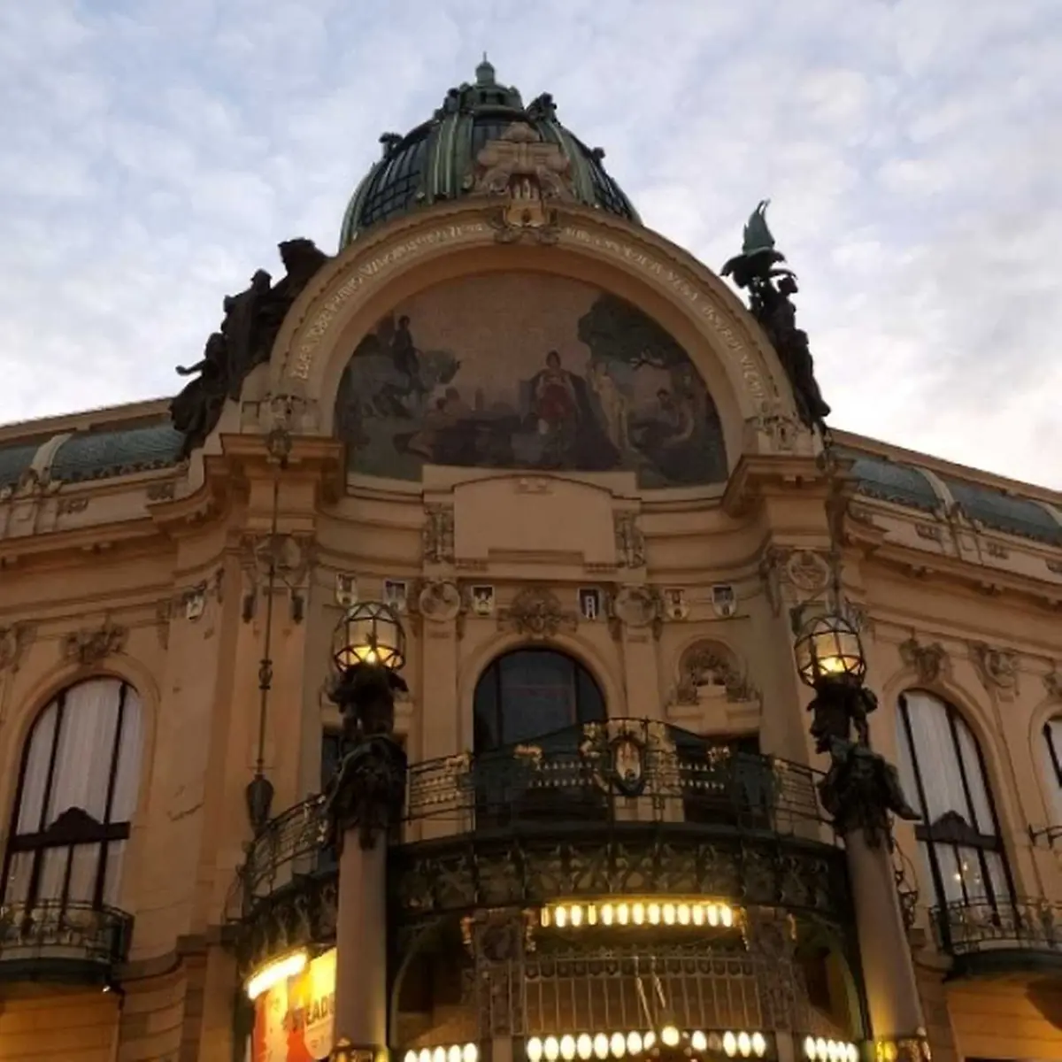 Hollywood Movie Music — Obecní dům - Municipal House, Прага